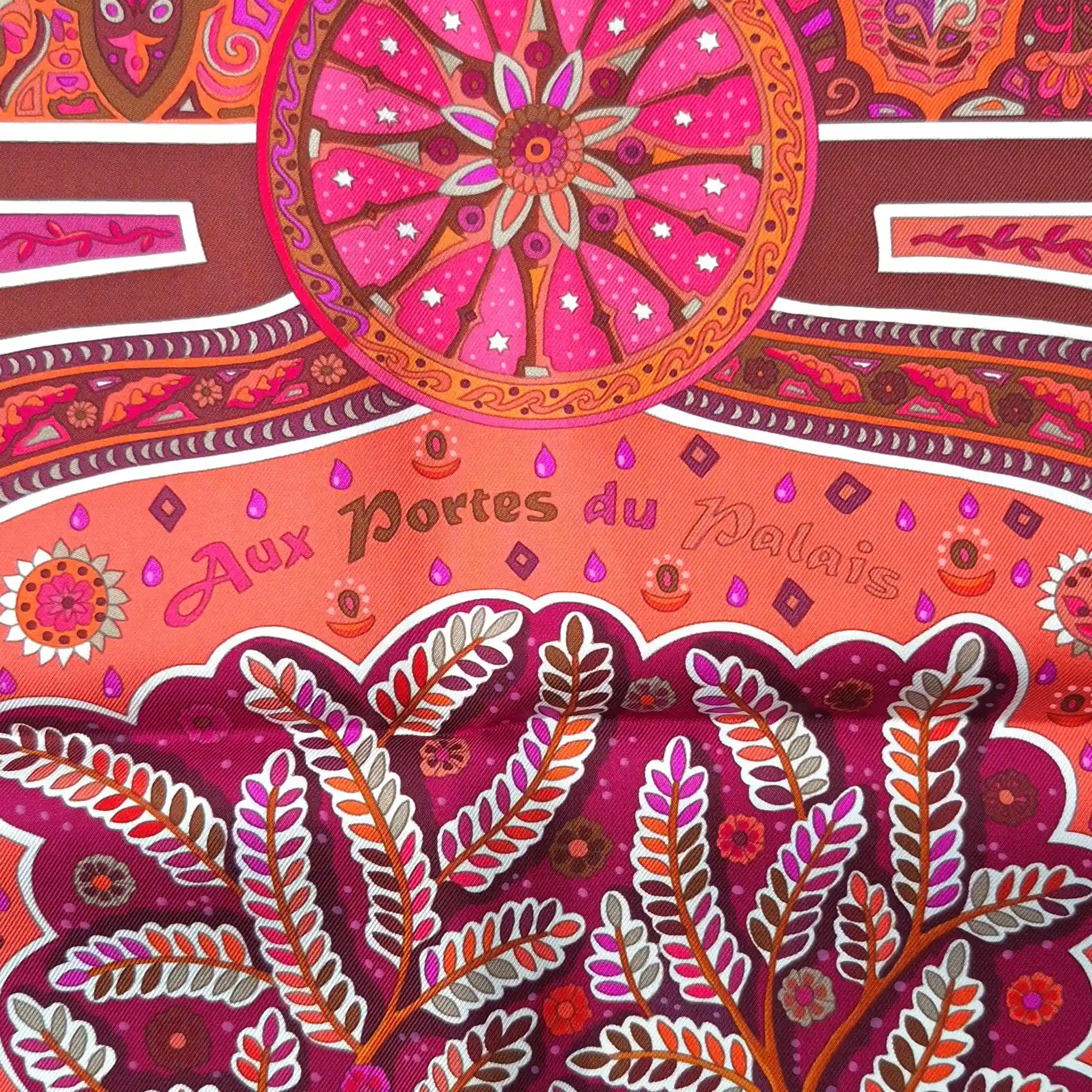 hermes aux portes du palais christine henry silk scarf pink fuchsia orange oriental detail