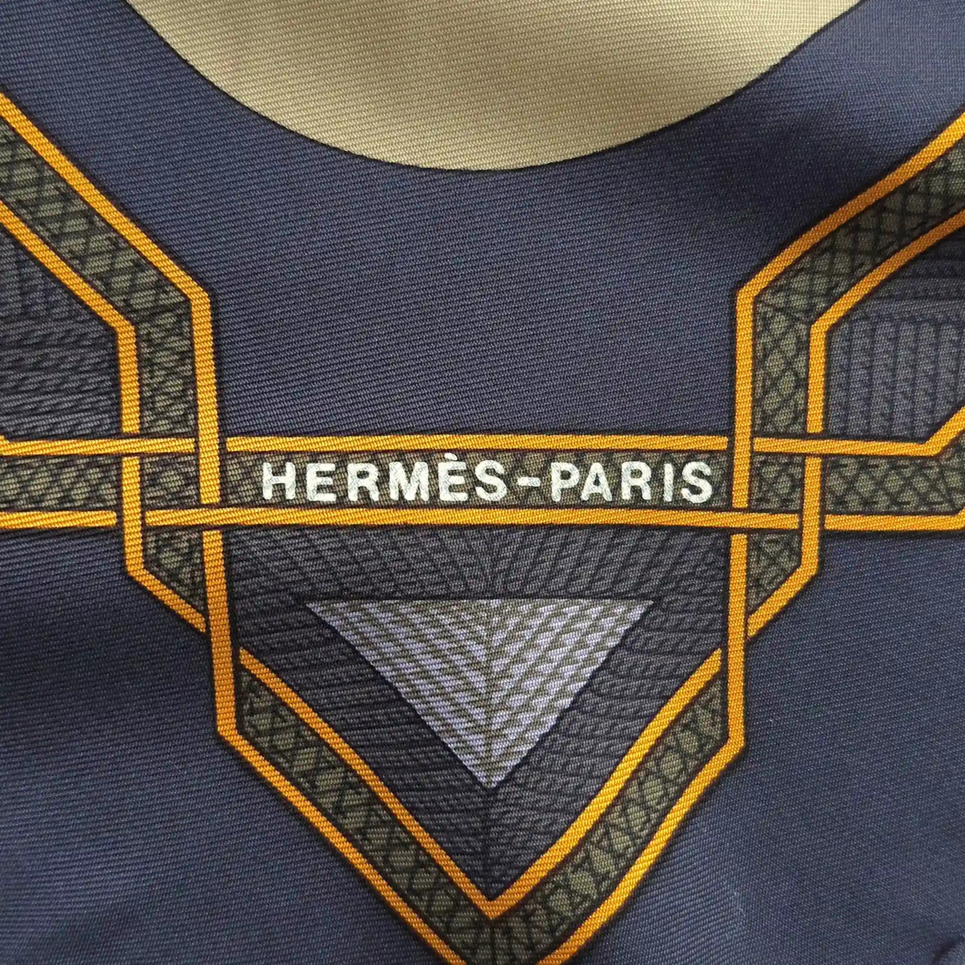 hermes cuirs du desert francoise de la perriere silk scarf beige navy desert leather detail