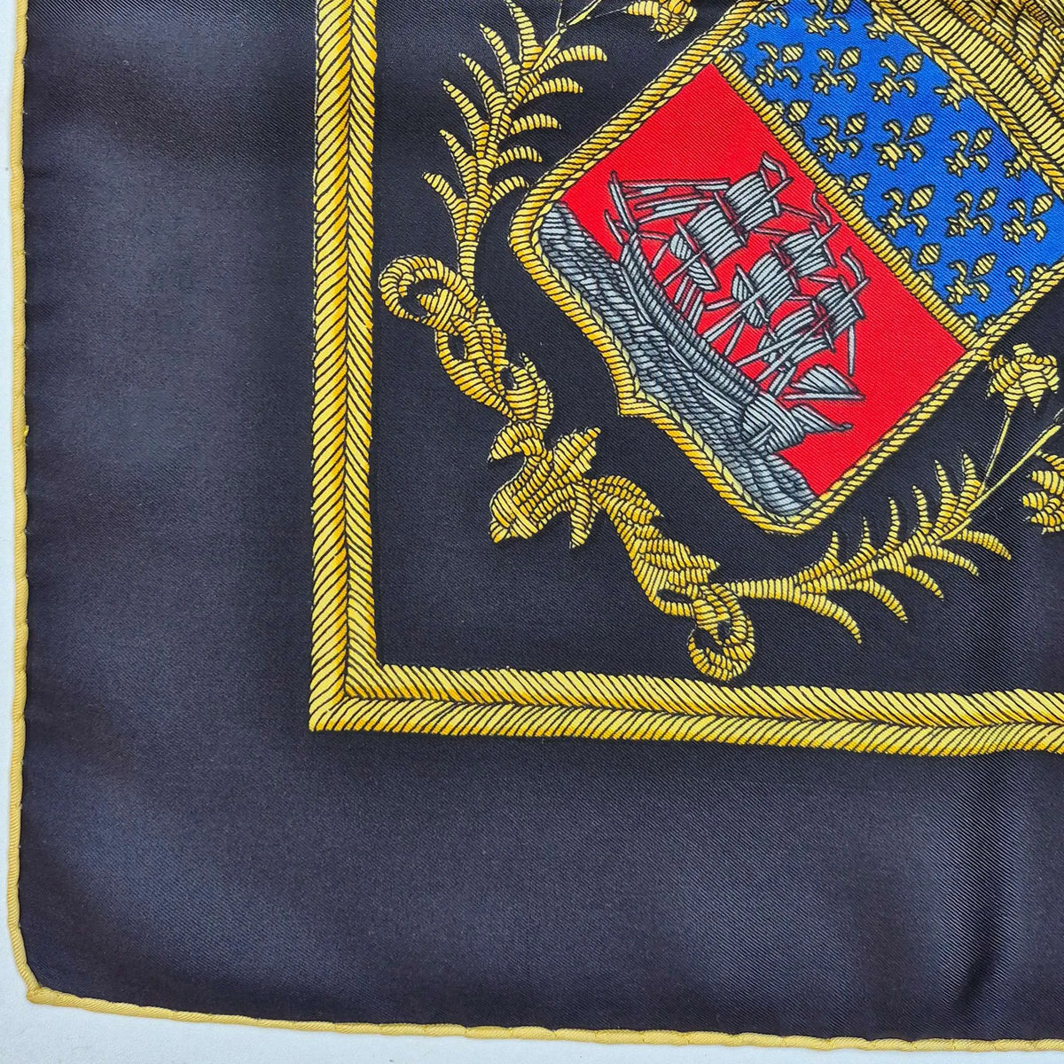 hermes les armes de paris hugo grygkar silk scarf navy gold red paris coat of arms 1954