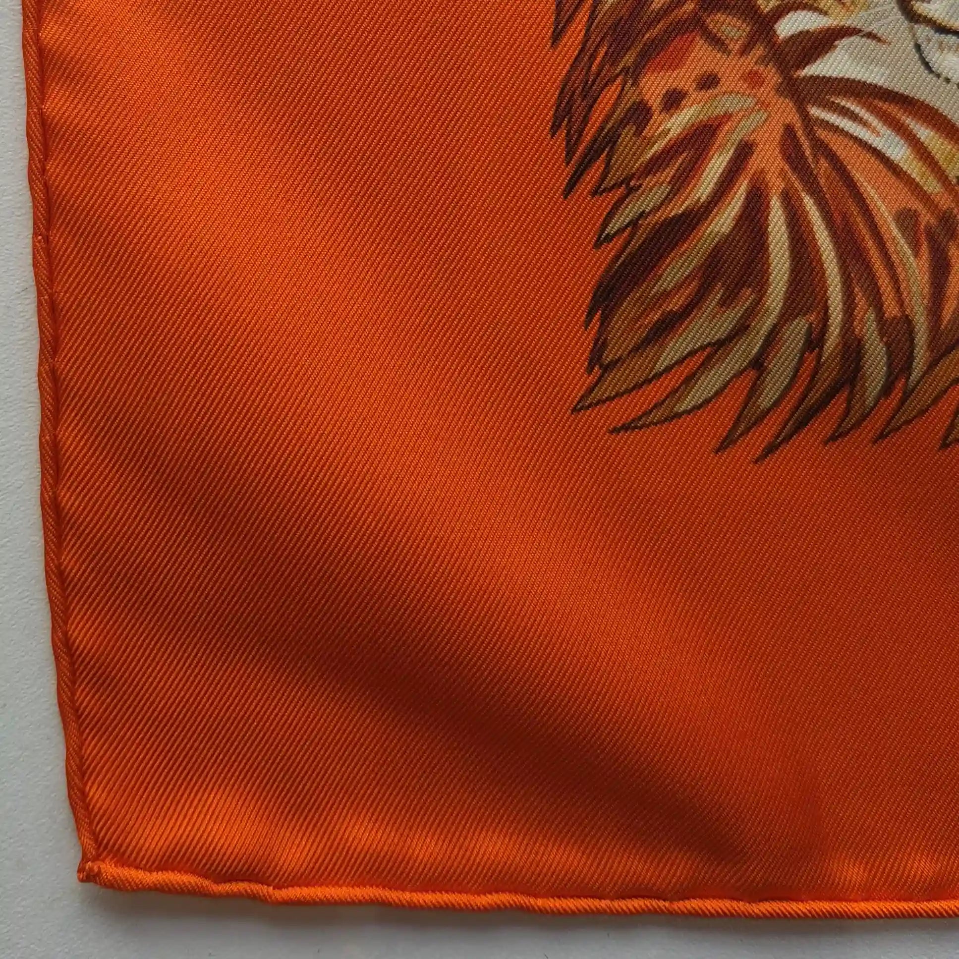 Hermès silk twill scarf Les Guépards detail 9