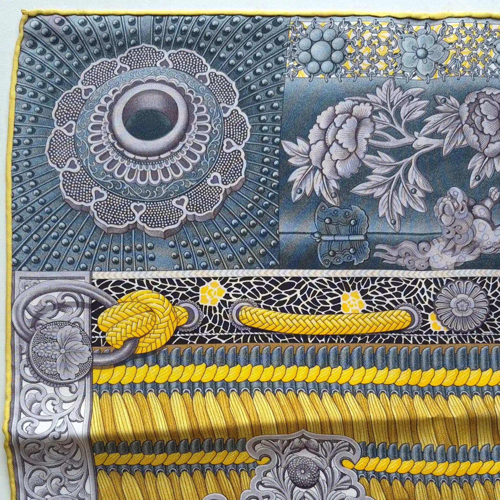 hermes parures des samourais aline honore silk scarf blue yellow japanese armor detail