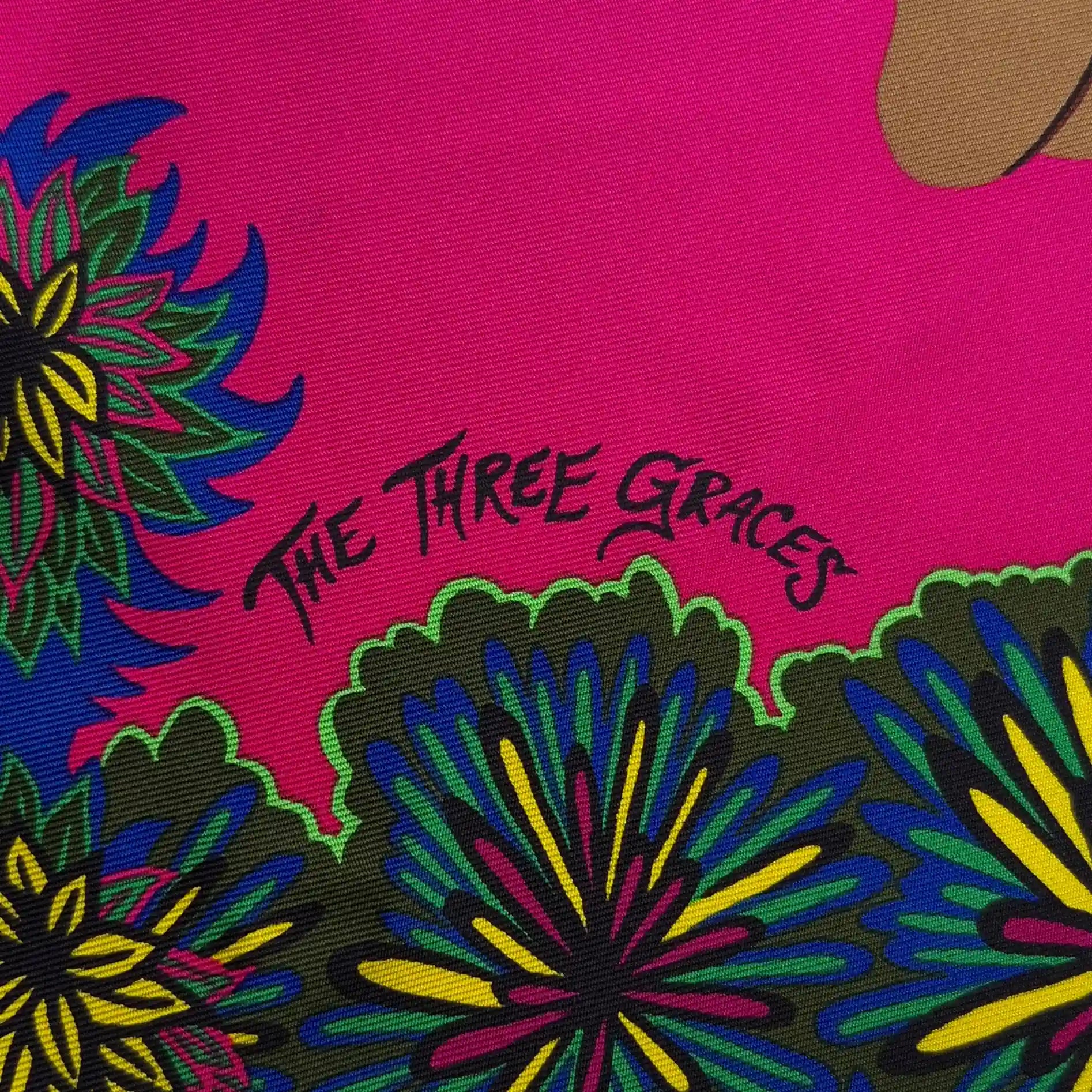 hermes three graces alice shirley silk scarf giraffes pink fuchsia jungle