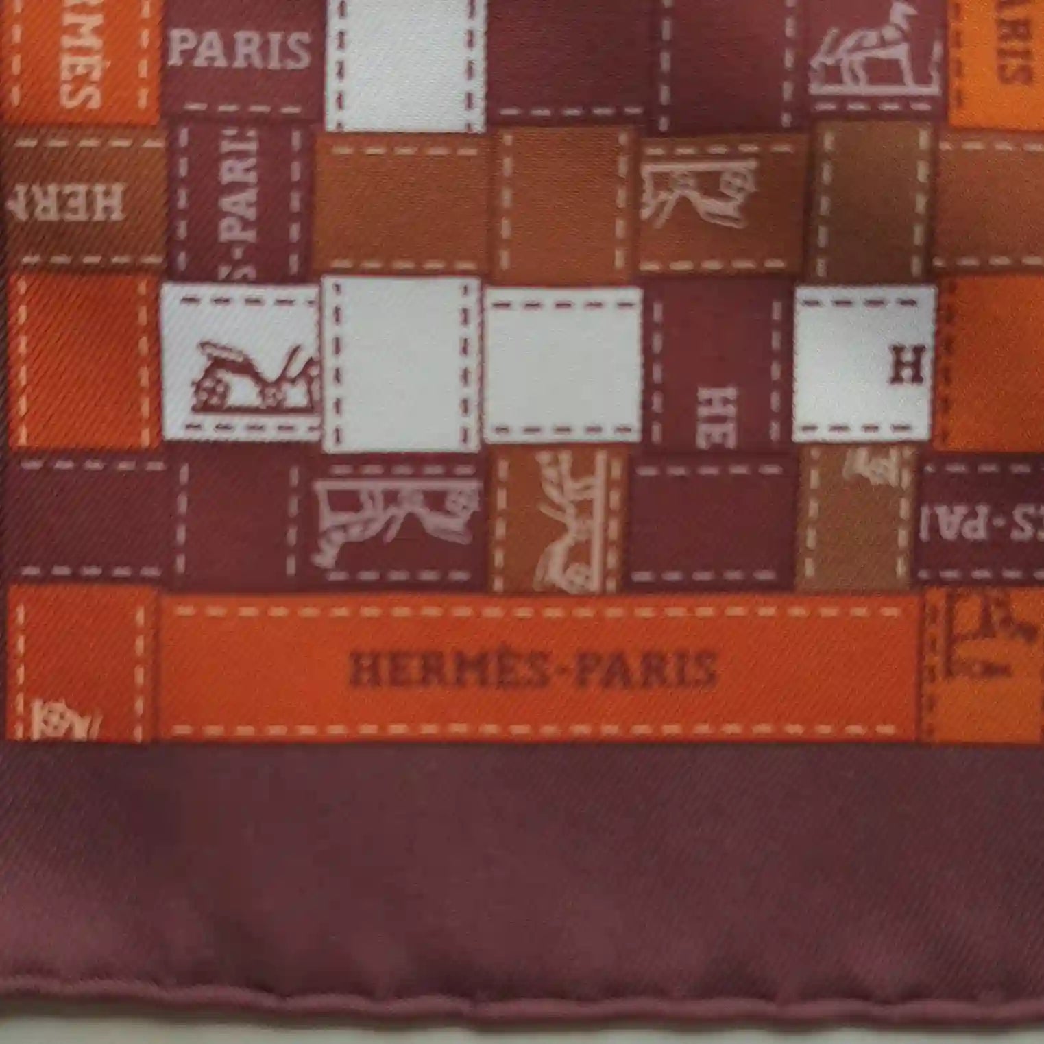 hermes bolduc au carre caty latham silk scarf orange white ribbon pattern detail