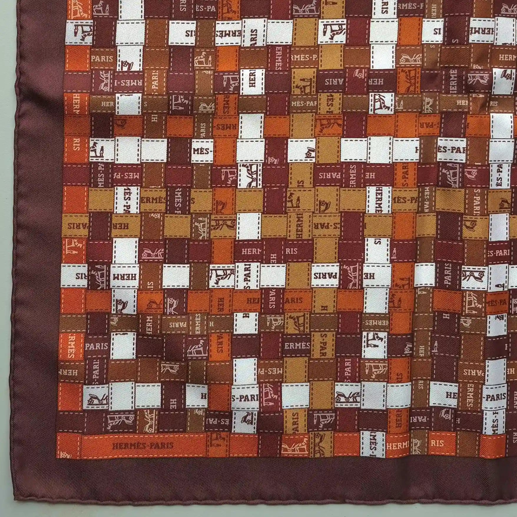 hermes bolduc au carre caty latham silk scarf orange white ribbon pattern detail