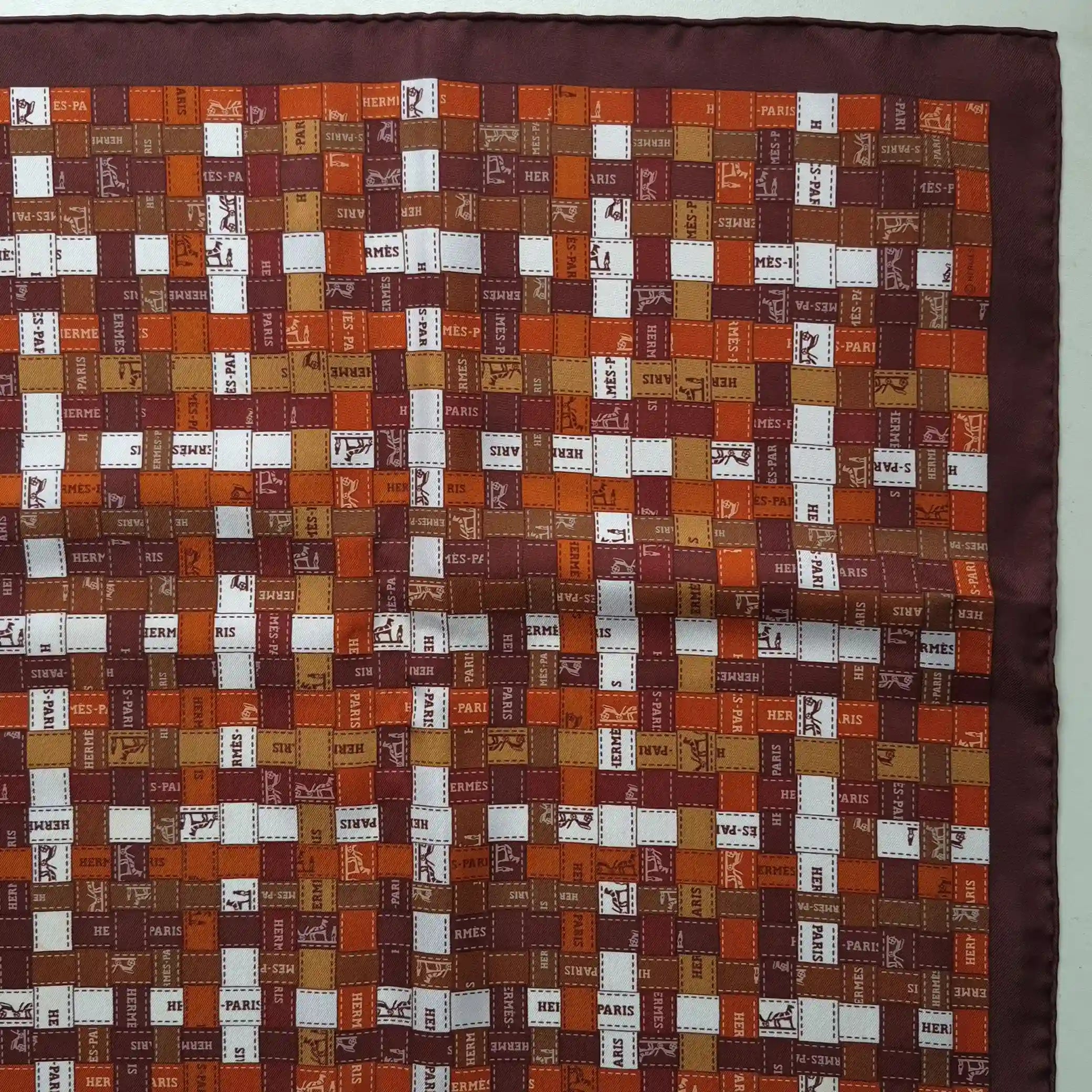 hermes bolduc au carre caty latham silk scarf orange white ribbon pattern detail