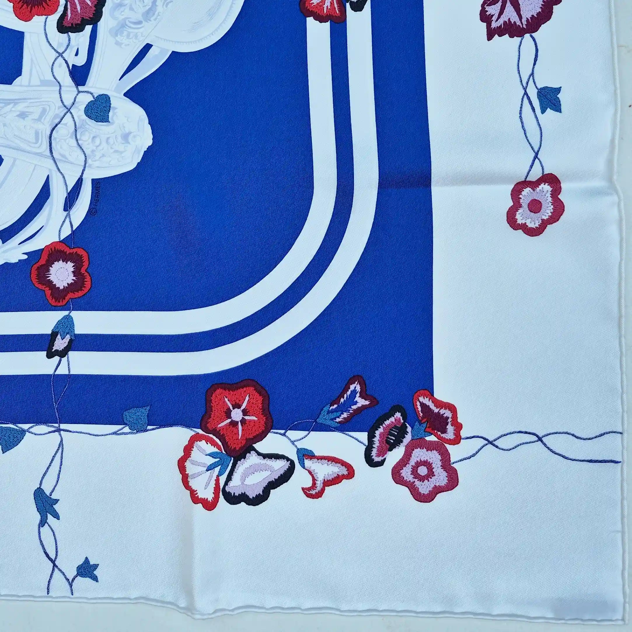 hermes brides de gala hugo grygkar silk scarf blue red floral equestrian bridle