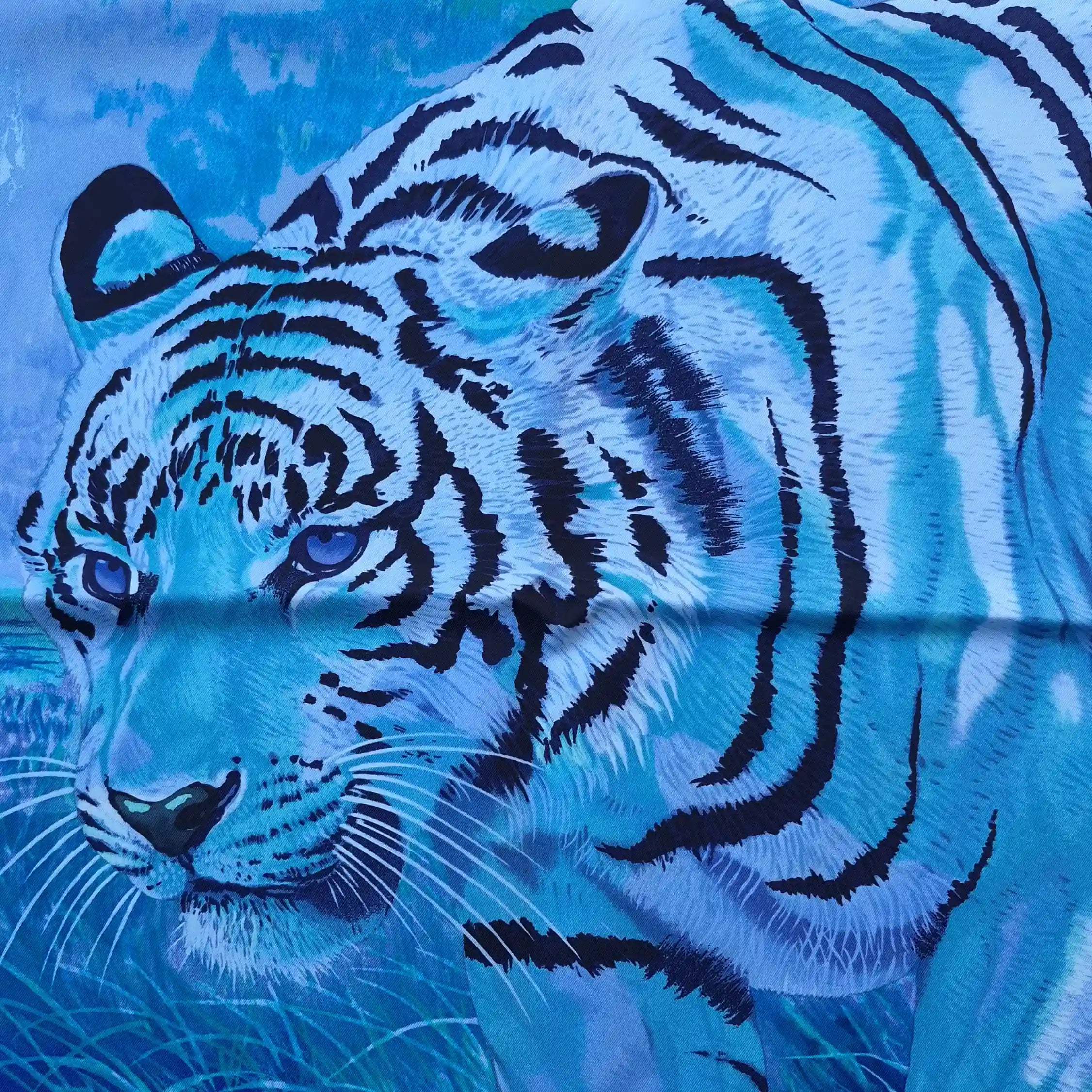 hermes tigre du bengale robert dallet silk scarf blue bengal tiger detail