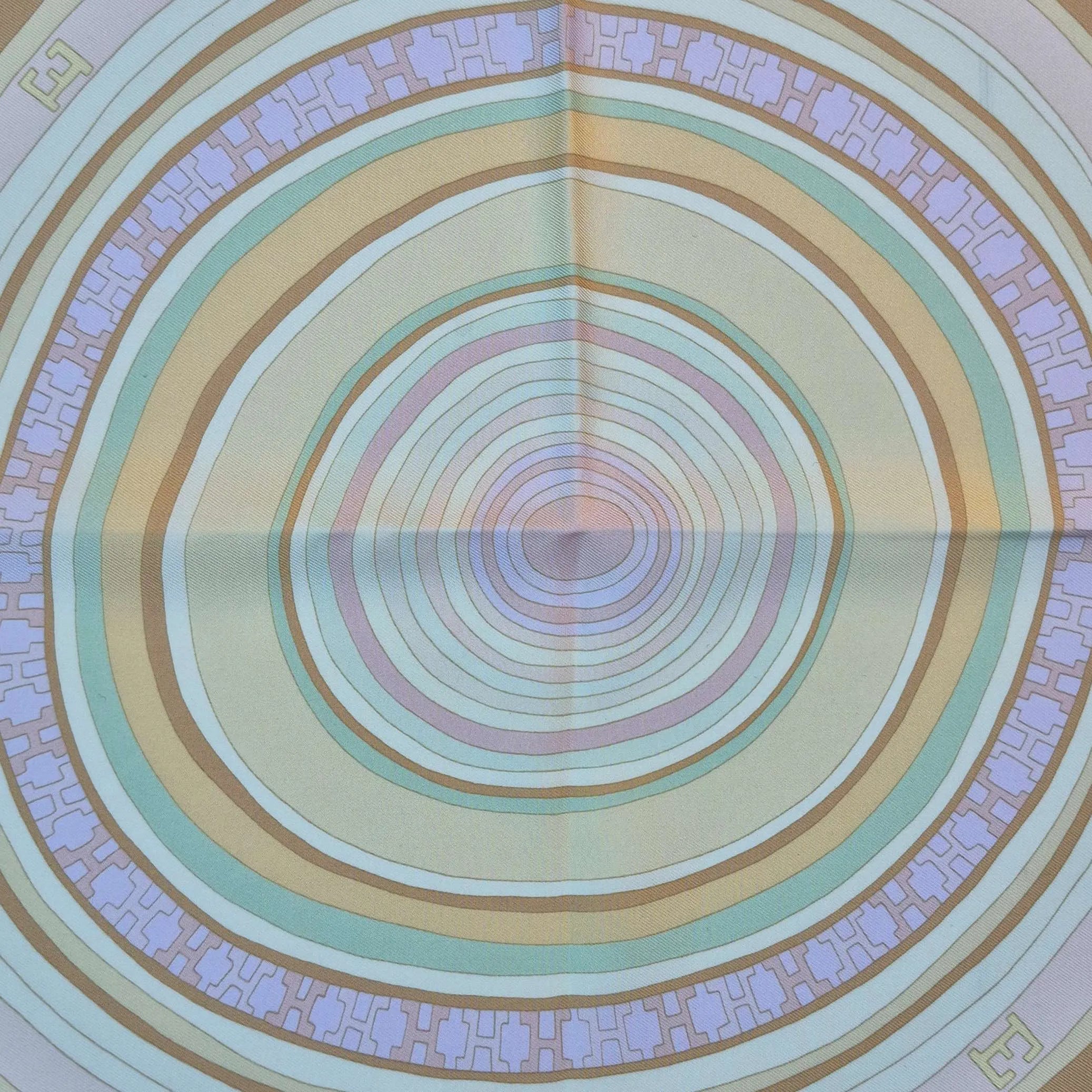 hermes tohu bohu claudia stuhlhofer mayr silk scarf lilac pastel concentric typography